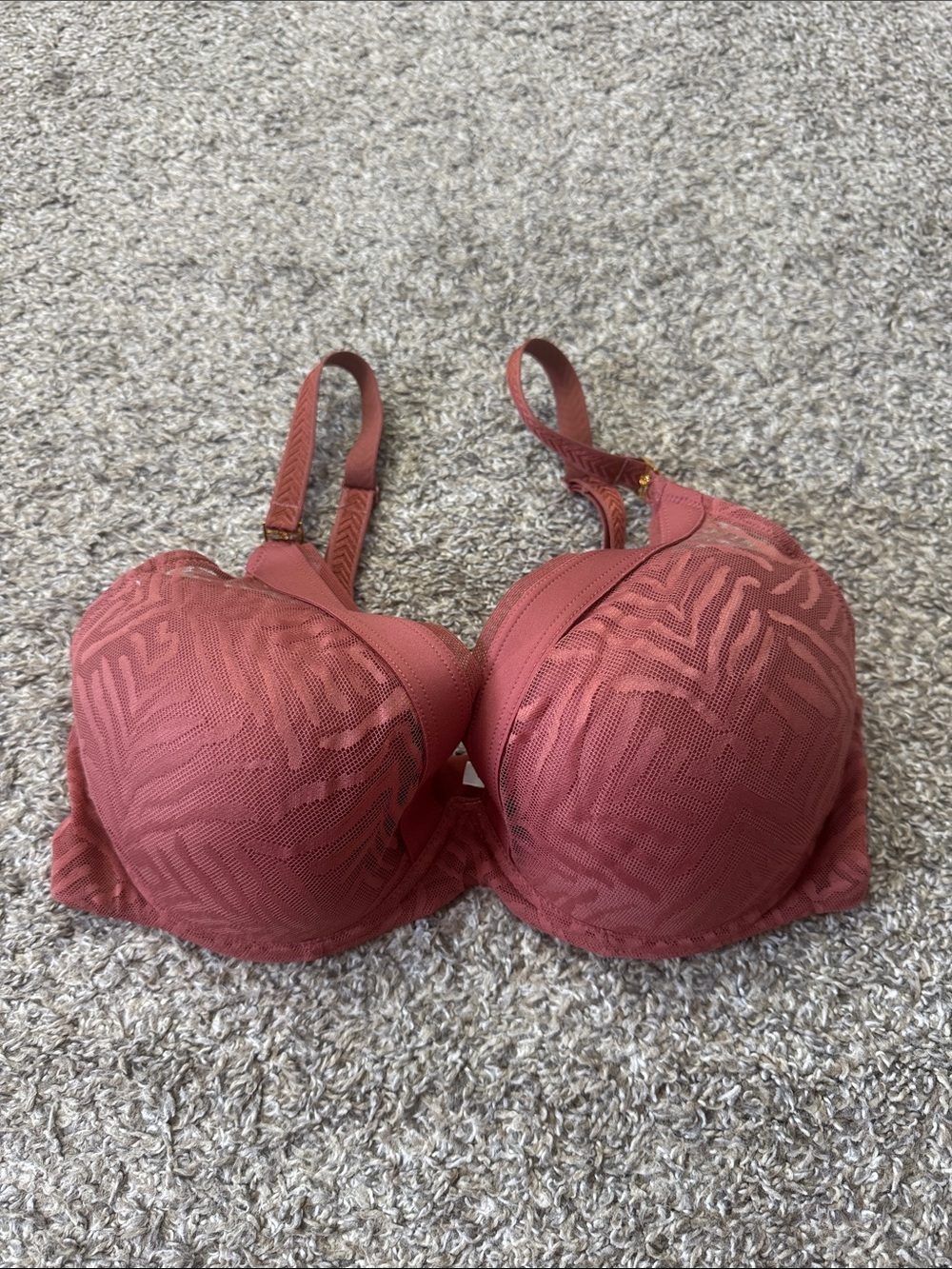 Chantelle Graphic Allure Plunge T-Shirt Bra C21T20/21T20